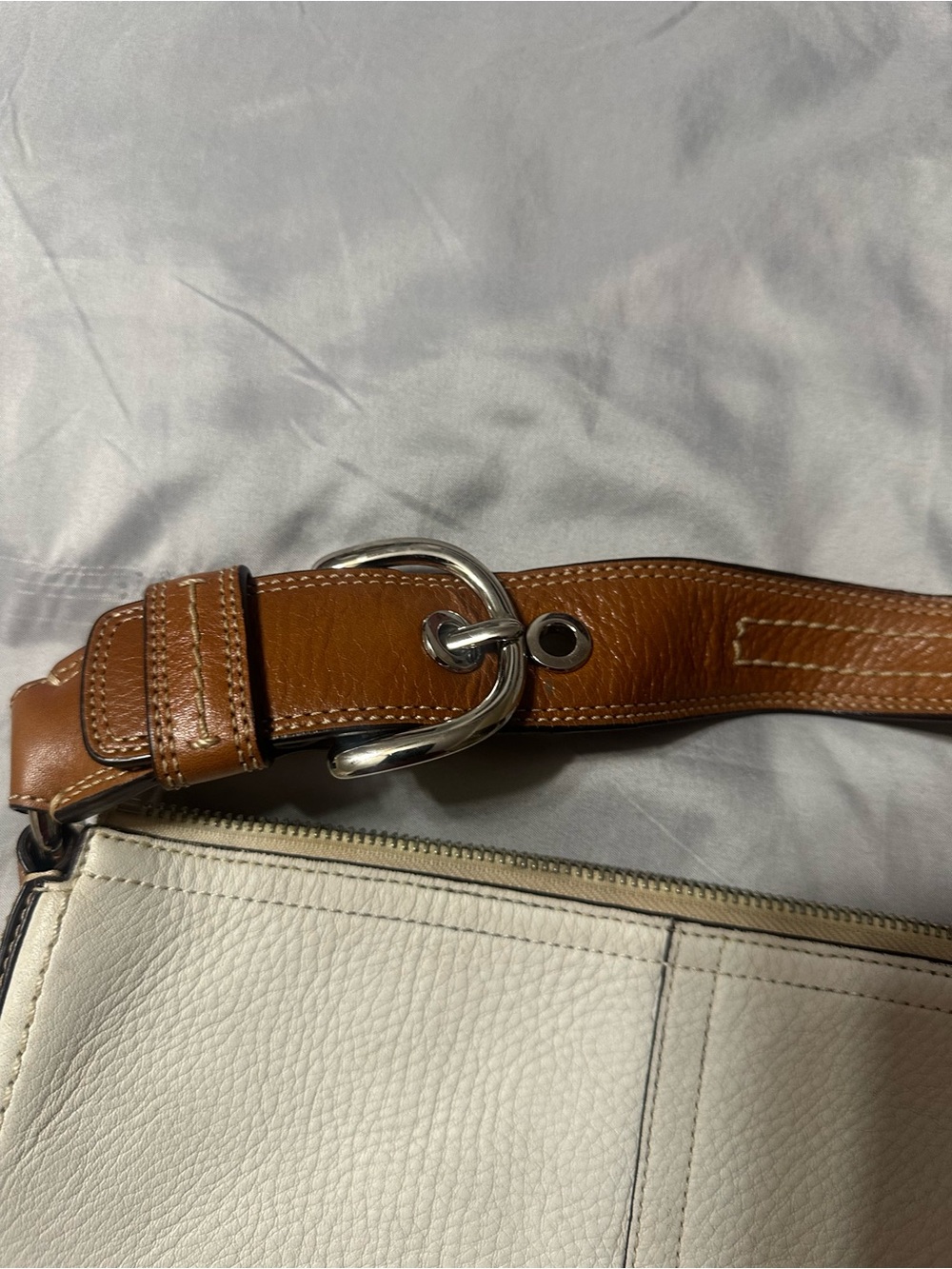 COACH HANDBAG - Picture 2 of 10